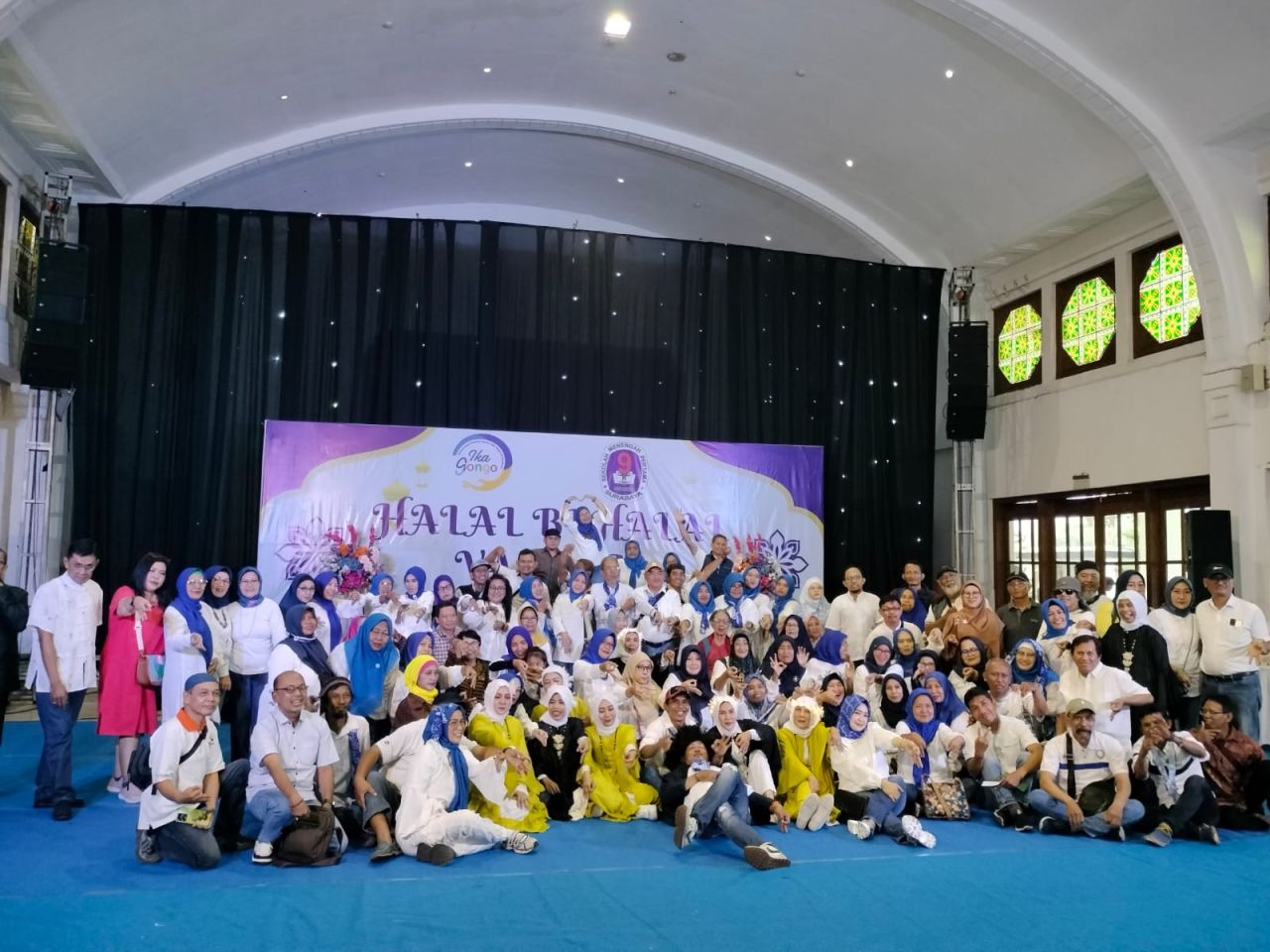 Lewat tema “Merajut Silaturahmi, Menguatkan Kebersamaan”, alumni berbagai angkatan SMP Negeri 9 Surabaya berkumpul dalam acara Halal Bihalal Alumni SMPN 9 Surabaya ( Foto : For Jatimkini.com )