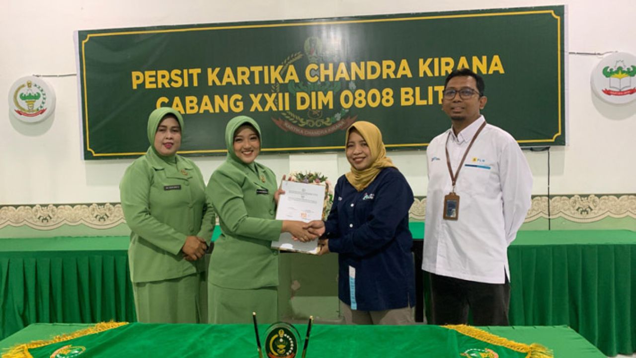 Penandatanganan Nota Kesepahaman antara Rumah BUMN Blitar dengan Persit untuk pengembangan UMK.