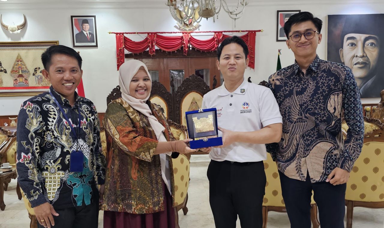 Pertemuan antara Manager PLN UP3 Ponorogo, Suzana Zein, bersama tim PLN ICON+ dan Bupati Trenggalek Mochamad Nur Arifin (Mas Ipin).