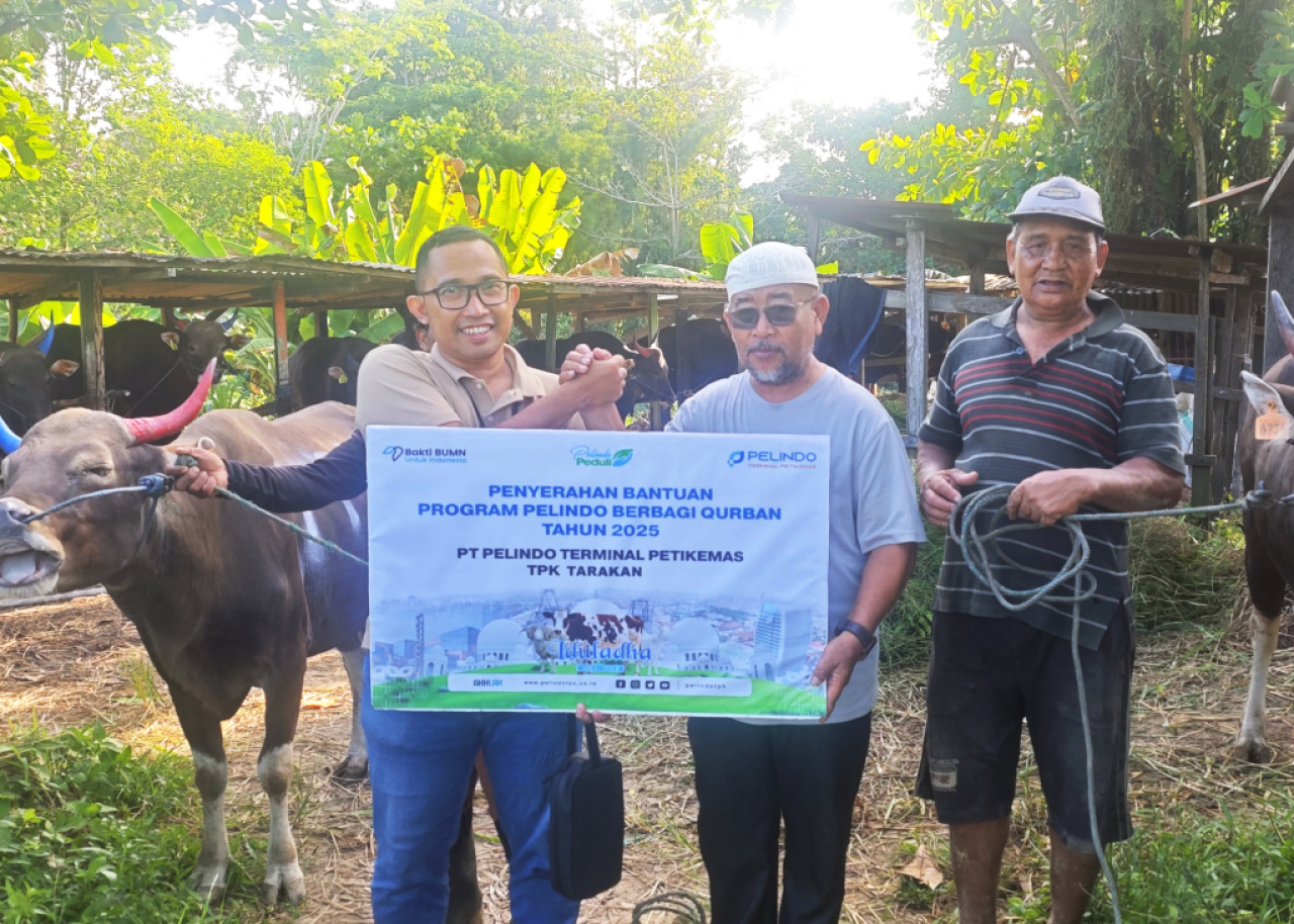 Penyerahan hewan kurban di TPK Tarakan. Foto : Pelindo