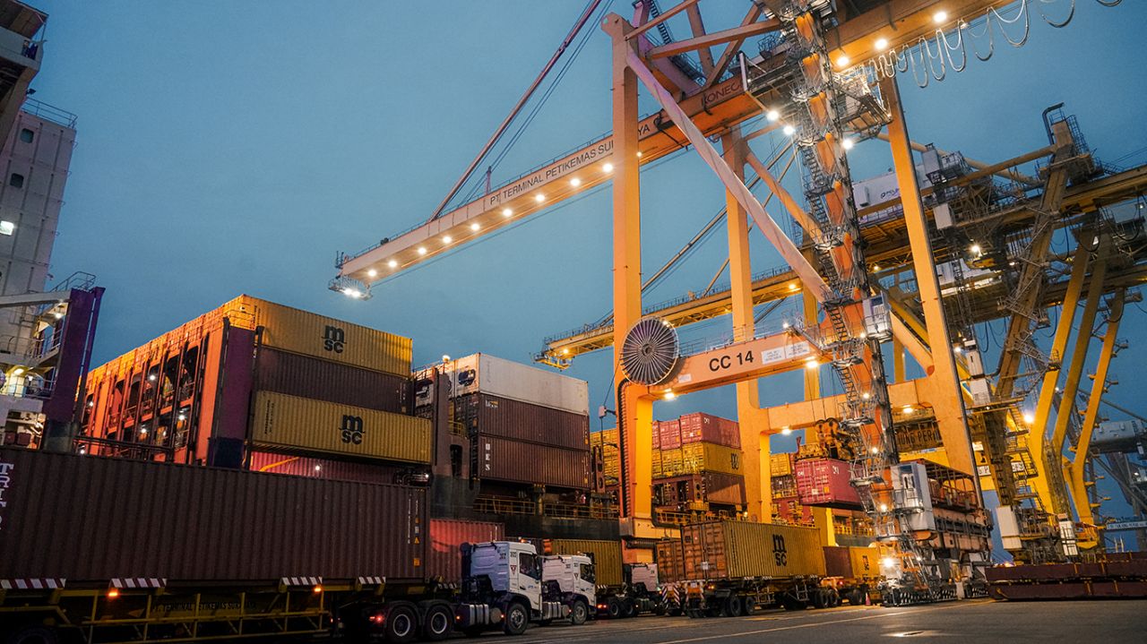 Tata kelola logistik menjadi hal krusial dibahas sebagai instrumen yang membawa dampak perekonomian regional. (foto: dok.TPS)
