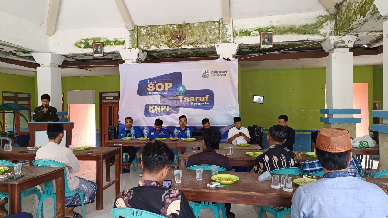 Dewan Pengurus Kecamatan (DPK) Komite Nasional Pemuda Indonesia (KNPI) Robatal menggelar kegiatan Study SOP Organisasi dan Ta’aruf Anggota. ( Foto : Mat Jusi for Jatimkini.com )