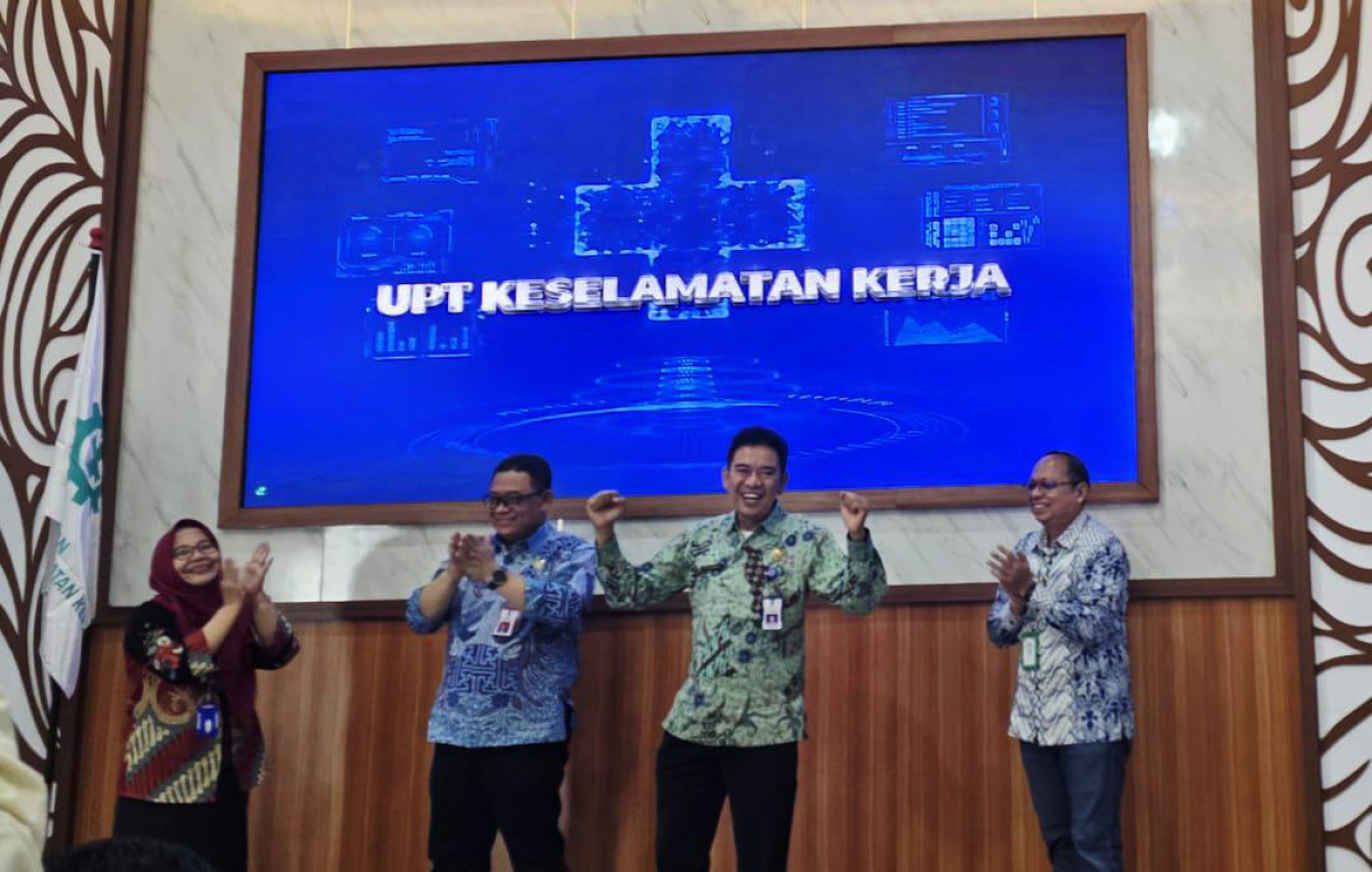 Disnakertrans dan DK3P Jatim menjadi pelopor perlindungan kerja dari risiko biologis. (Foto: DK3P Jatim)