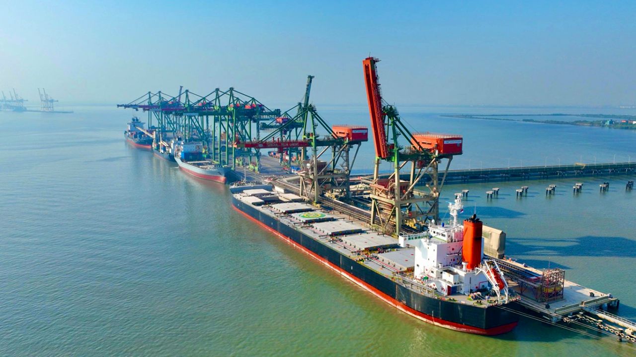 Berthing priority menjadi pentingg bai Terminal Teluk Lamong guna meningkatkan layanan di terminal. (Foto: TTL for jatimkini.com)