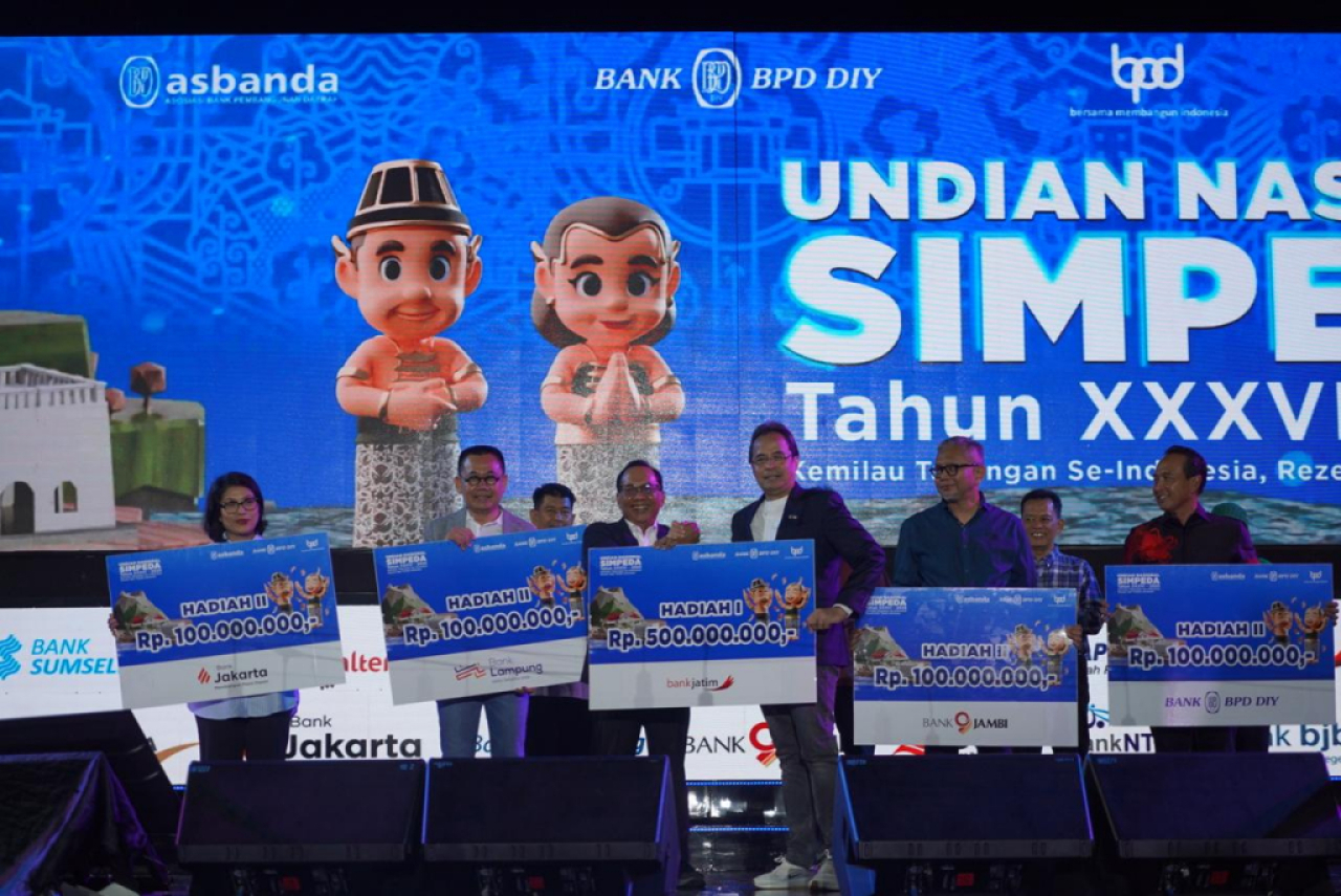 Undian Simpeda Nasional : Nasabah Bank Jatim Raih Hadiah Utama Rp500 Juta 