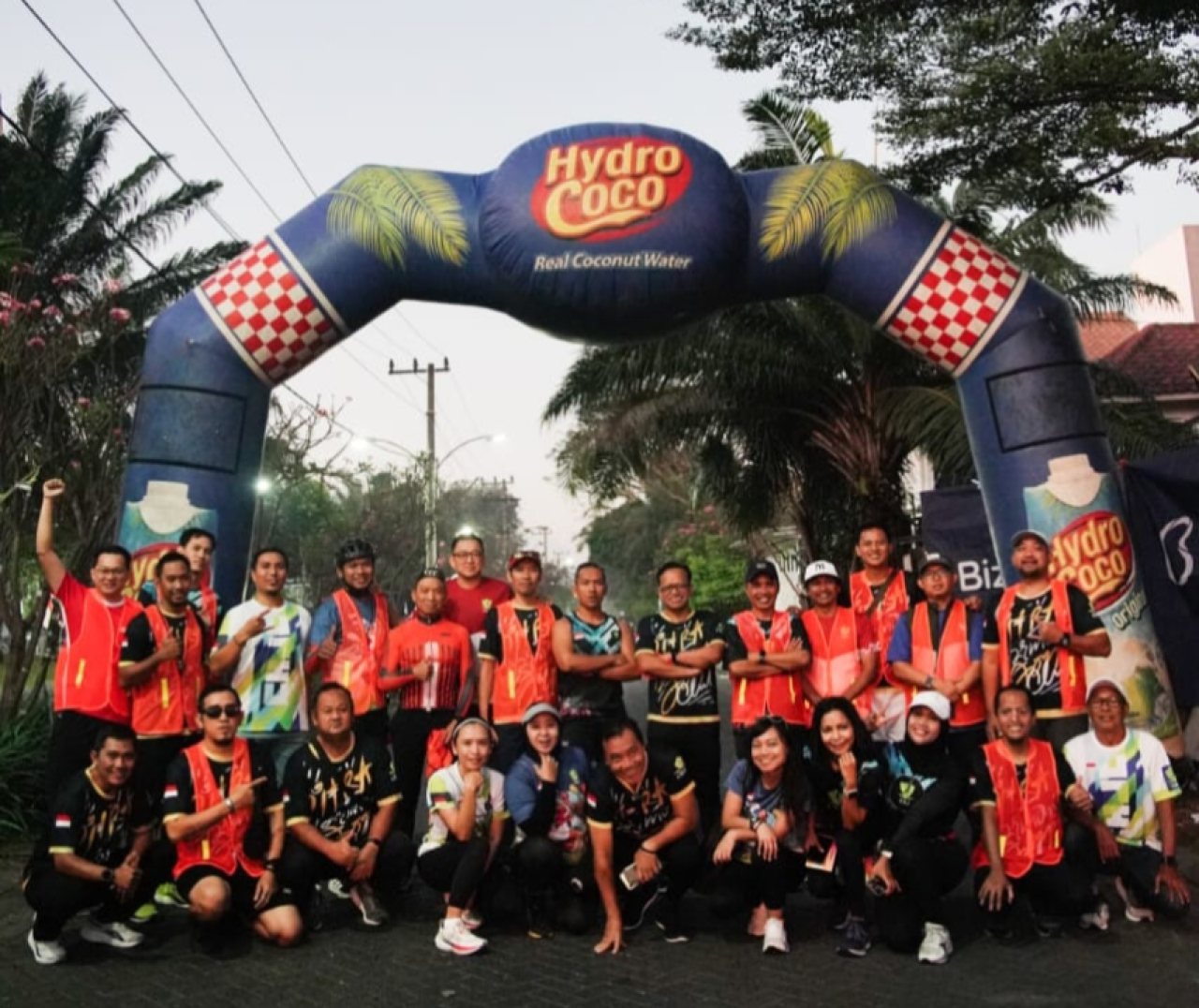 Para peserta lomba lari 5 K yang digelar oleh Citra Harmoni Joging Clup ( CHJC ). ( Foto : Romi Sucipto / Jatimkini.com )