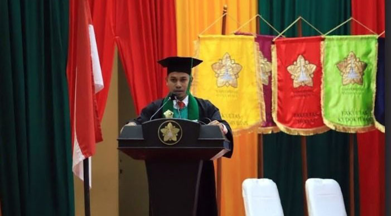 Riski Maulana memilih jalan yang tak banyak ditempuh mahasiswa lain: merintis usaha. ( Foto : Dok Pribadi )