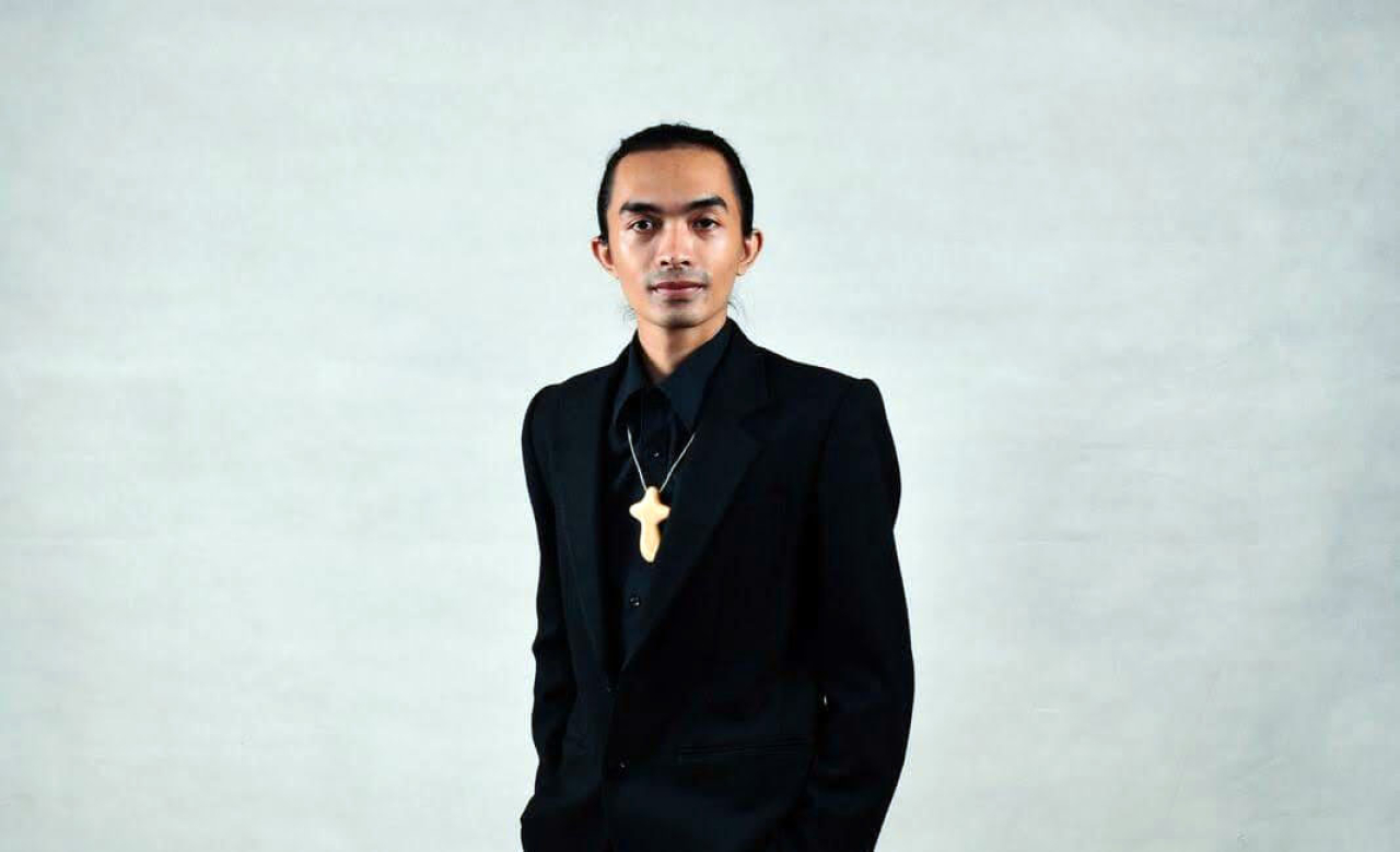 Rivaldi Anjar Saputra, alumni Program Studi Psikologi Universitas Merdeka Malang angkatan 2015, membuktikan bahwa perjalanan kuliah tidak selalu lurus dan mulus ( Foto : Dok Pribadi )
