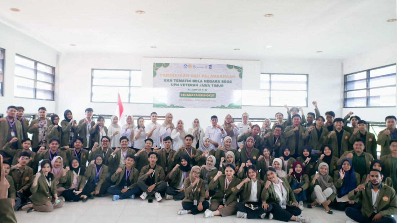 Para mahasiswa  UPN Veteran  Jawa Timur  resmi melakukan KKN di kecamatan Rungkut Surabaya. ( Foto : Istimewa )