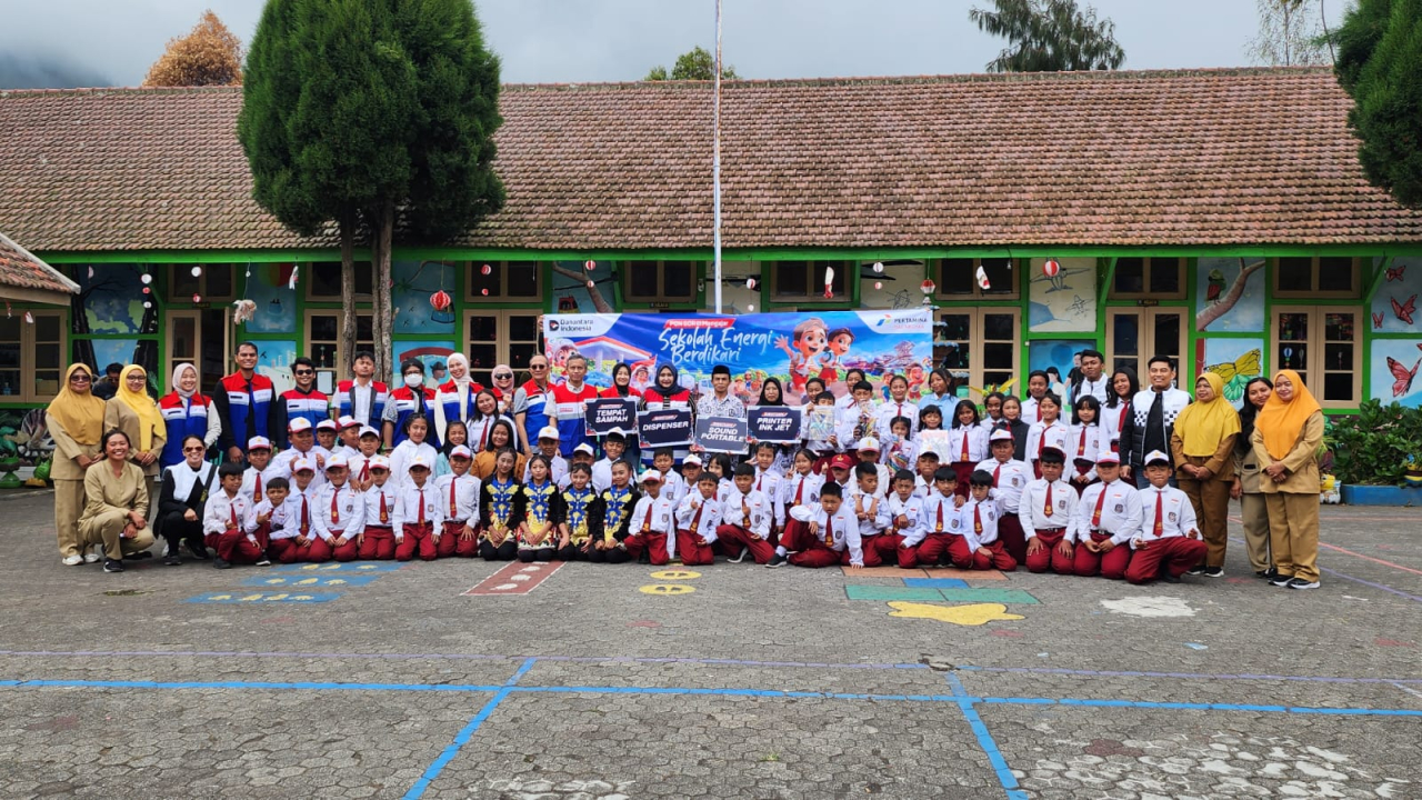 Kegiatan Sekolah Energi Berdikari PGN dan penyaluran bantuan CSR bagi sekolah SDN Jetak Bromo pada Selasa (30/9/2025). Foto : Peni Widarti
