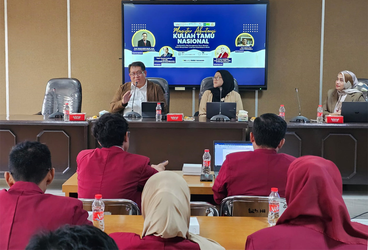 Direktur Keuangan  SDM, dan Manajemen Risiko TPS Sapto Wasono Soebagio menjadi dosen tamu dalam kuliah tamu di kampus UMM. (Foto: dok.TPS)