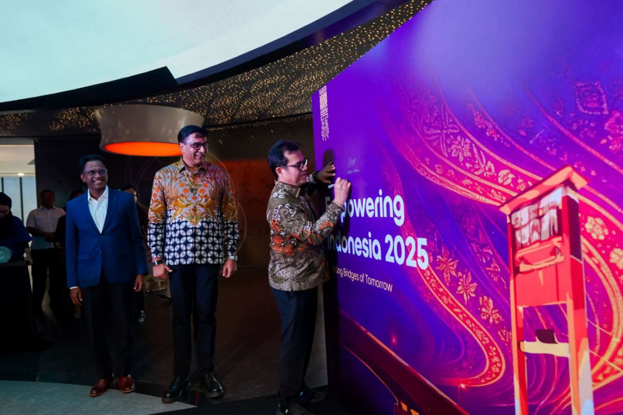 IOH dan Twimbit meluncurkan  Empowering Indonesia Report 2025. Foto : Indosat