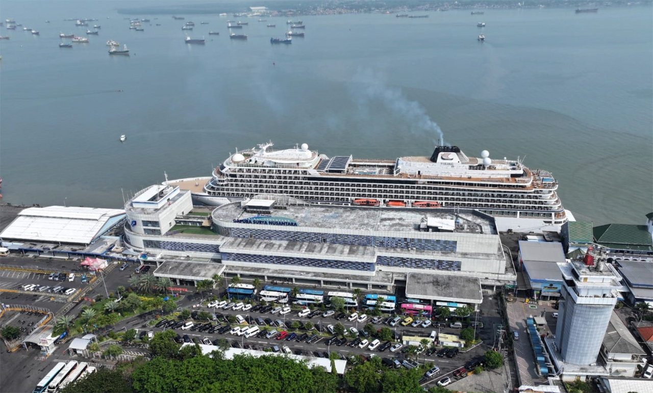 Pelabuhan Tanjung Perak menjadi salah satu gerbang pariwisata internasional setelah dua cruise sandar dalam sepekan terakhir. (Foto: Pelindo Regional 3)