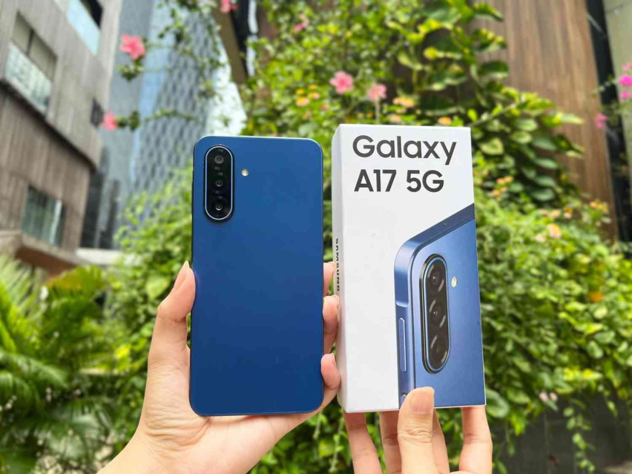 Samsung Galaxy A17 menjadi ponsel kelas Rp3 jutaan dengan spesifikasi gahar yang cocok untuk pelajar dan mahasiswa. (Foto:dok.Samsung Electronics Indonesia)