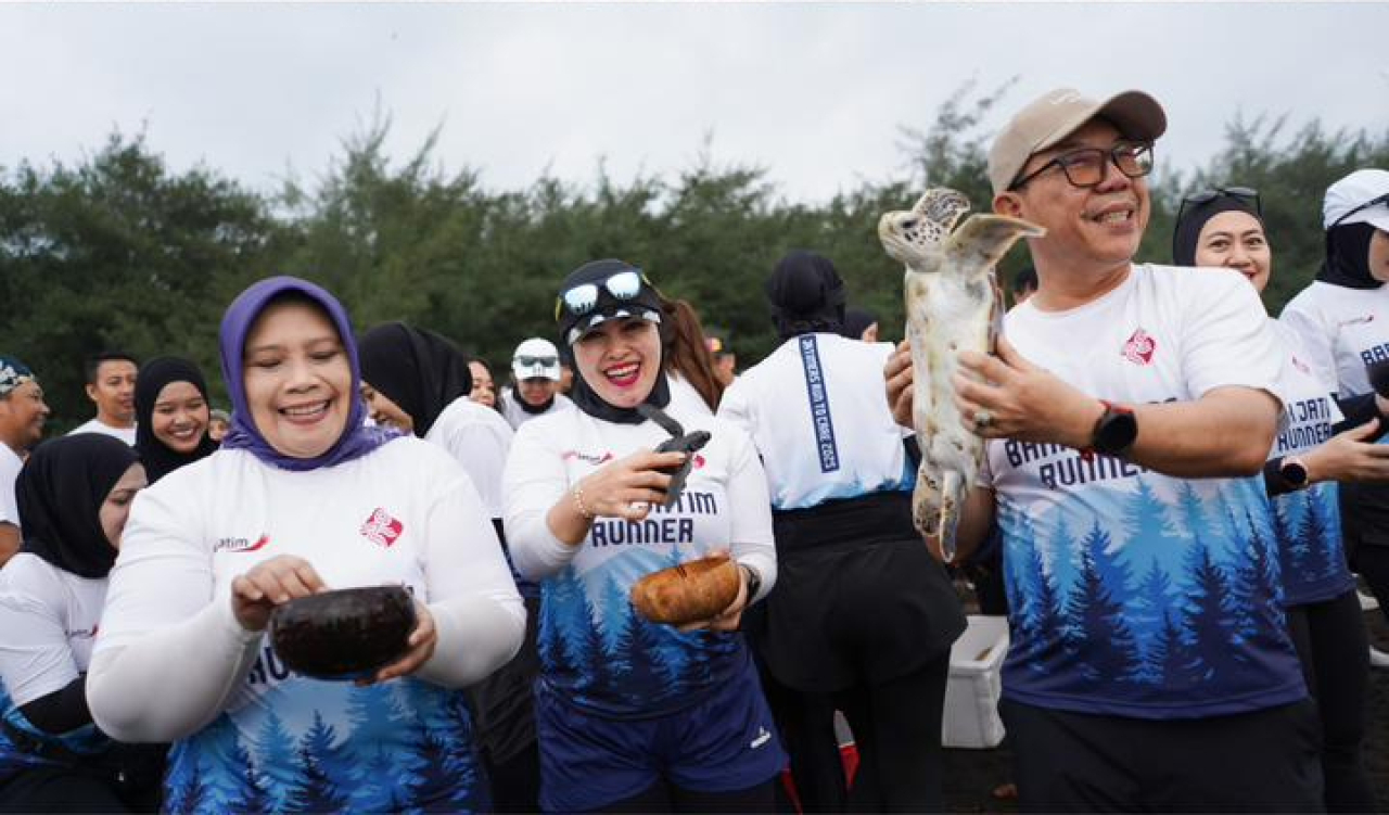 Komunitas Bank Jatim Runner kembali menyelenggarakan kegiatan Jatimers Run To Care pada Minggu (14/12/2025). Foto : Bank Jatim