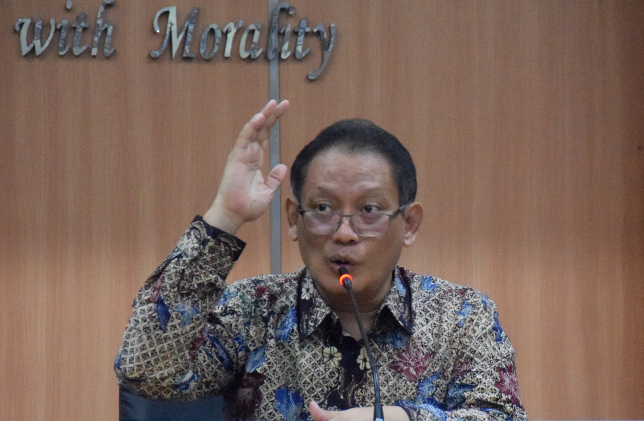 Dekan FEB Unair, Rudi Purwono. (foto: Rochman Arief/jatimkini.com)