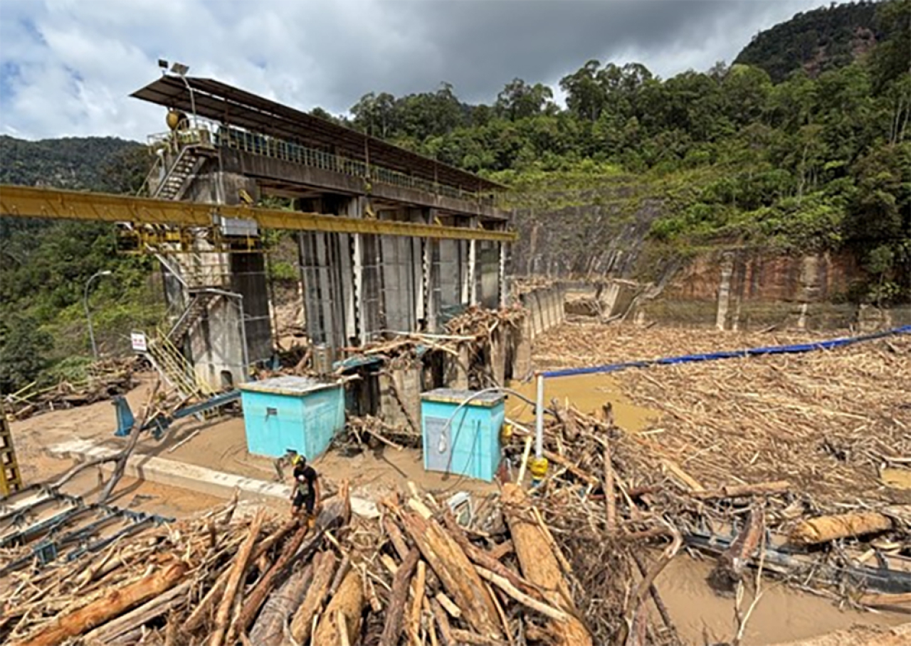PLTA Sipansihaporas menjadi salah satu pembangkitan untuk segera dipulihkan pascabencana banjir dan tanah longsor. (Foto: dok.PLN NP)