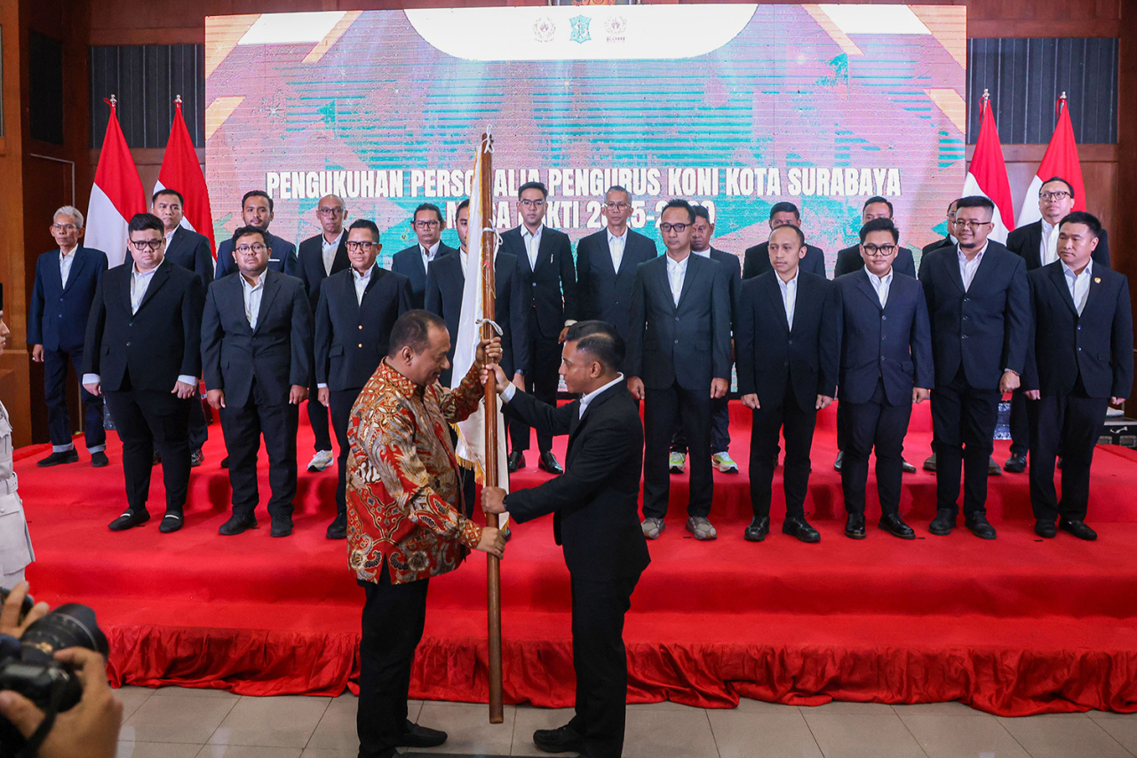 Arderio Hukom resmi memimpin KONI Surabaya dan langsung membidik juara umum Porprov 2027. (Foto: dok.Kominfo Pemkot Surabaya)