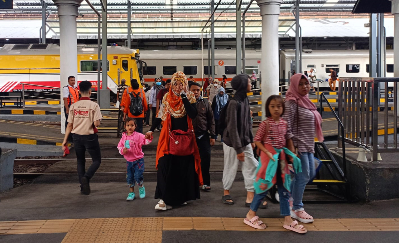 Sejumlah penumpang di wilayah KAI Daop 8 Surabaya belum menunjukkan tanda-tanda peningkatan volume. (Foto: dok KAI Daop 8 Surabaya)