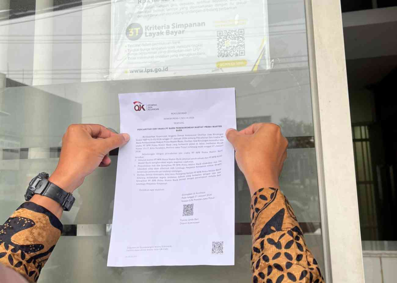 OJK resmi mencabut izin usaha BPR Prima Master setelah dianggap gagal memenuhi ketentuan sesuai undang-undang. (Foto: dok.OJK)