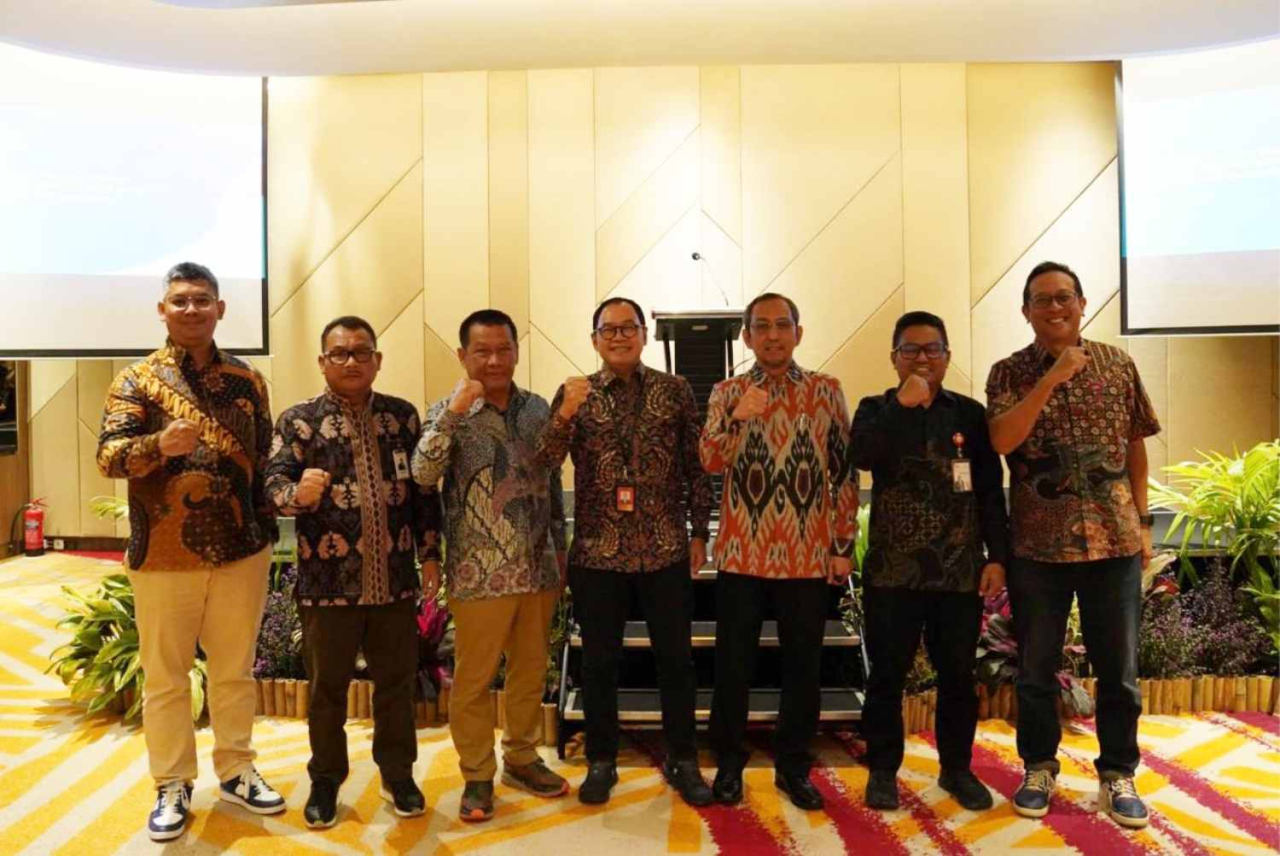 Bank Jatim melakukan penandatanganan pengesahan RSTI. Foto : Bank Jatim