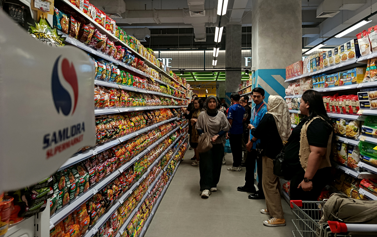 Ekspansi Samudra Supermarket kian masif di tengah Kota Surabaya, jelang bulan puasa dan Lebaran. (Foto: Rochman Arief/jatimkini.com)