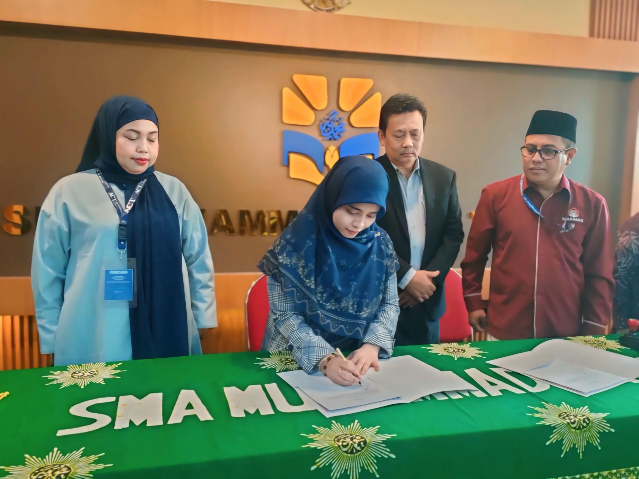 SMA Muhammadiyah 10 GKB (Smamio) Gresik dan ACT Education Solution berbasis digital Amerika Serikat menyepakati pembelajaran internasional ( Foto : Istimewa )