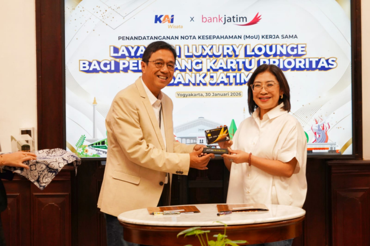 Bank Jatim dan KAI menjalin kerja sama. Foto : Bank Jatim