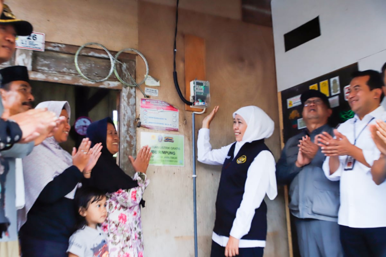 Pemprov Jatim siapkan program pemasangan listrik gratis bagi rumah tangga miskin. Foto : Pemprov Jatim