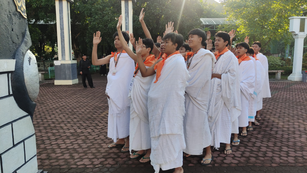 Tren Ibadah Haji dan Umrah Mulai di Minati Kaum Muda. Muslim Pro Luncurkan Biaya Berbasis Digital. Simak