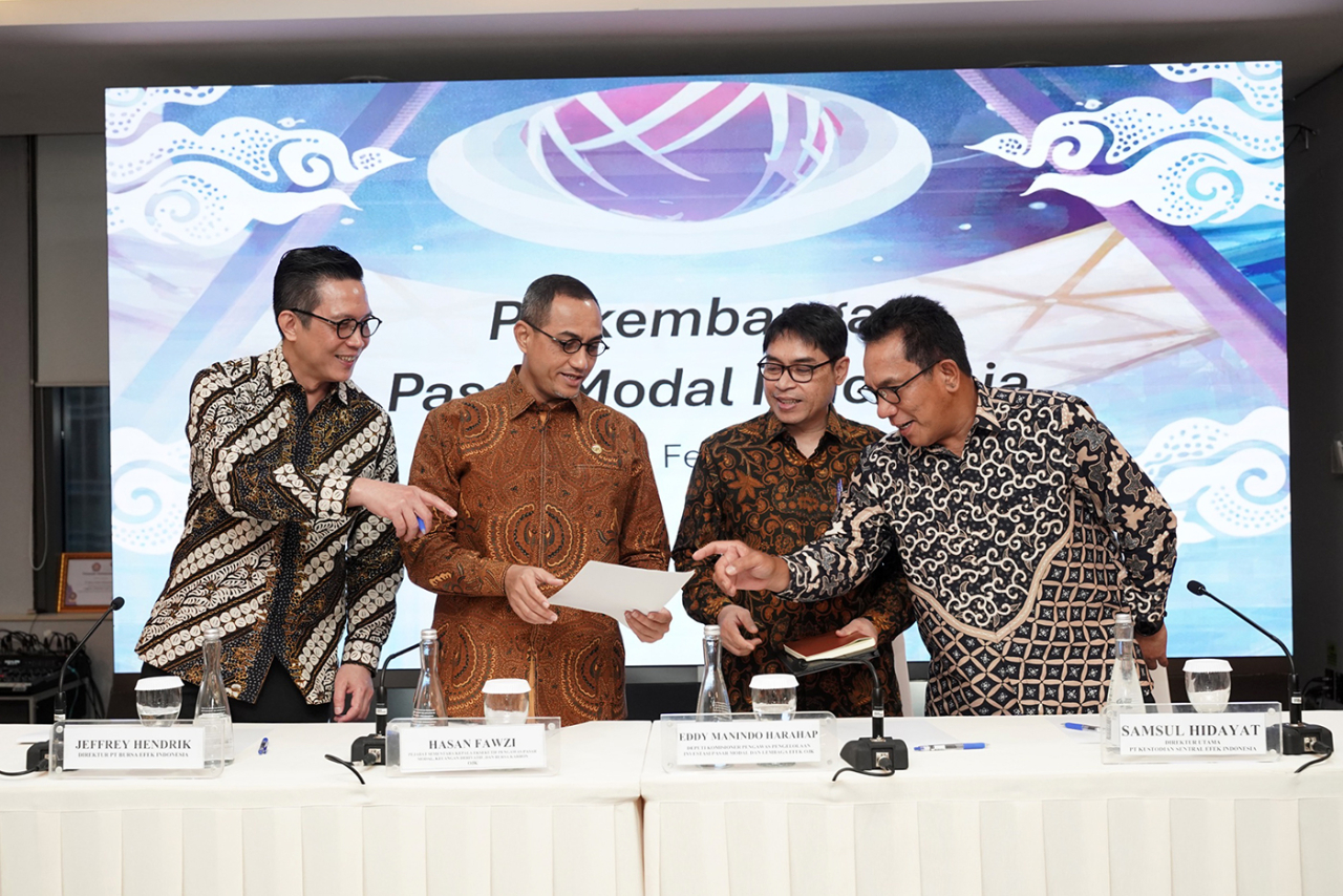 OJK bersama BEI dan KSEI berkomitmen menciptakan pasar modal yang lebih solid dan kredibel. (Foto: dok.OJK)