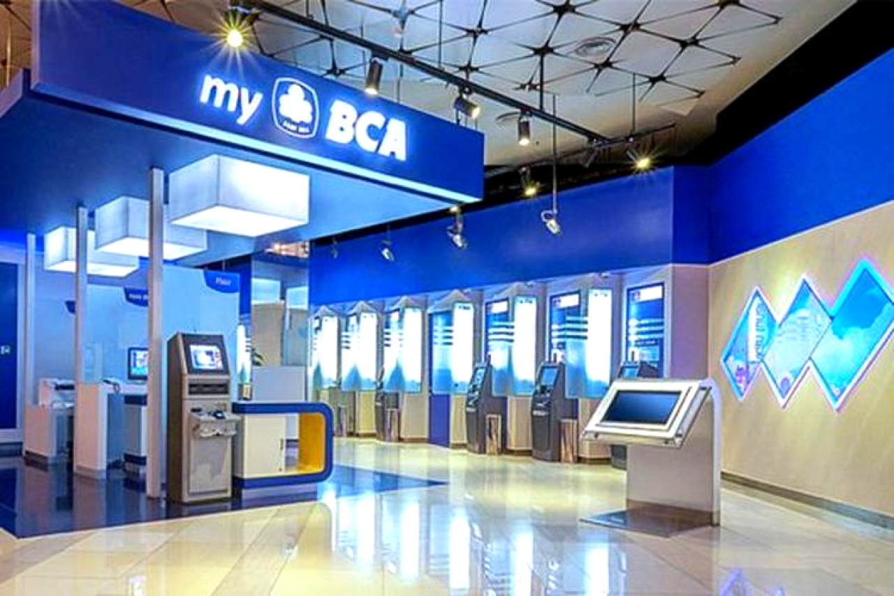 Ilustrasi. Layanan mesin ATM center BCA. Foto : Google