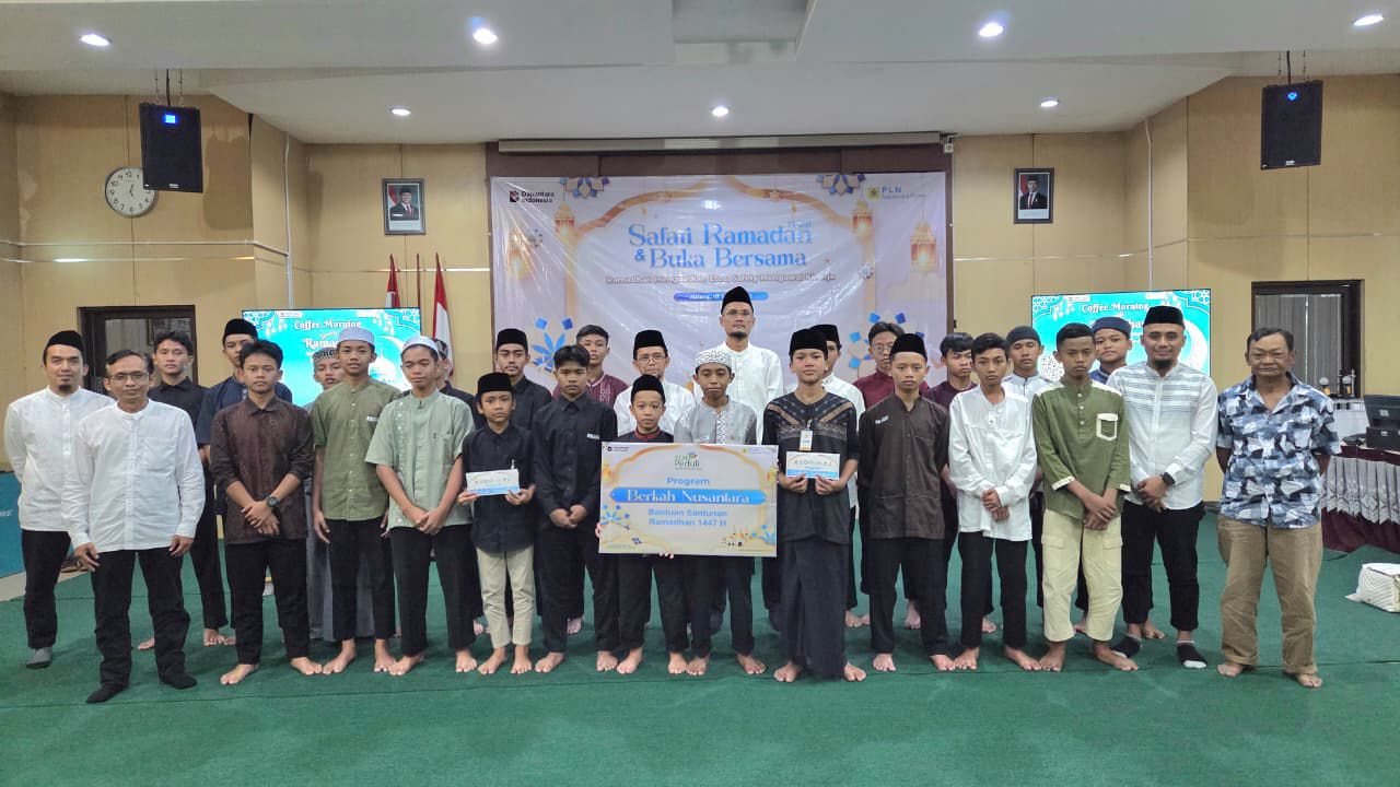 PLN NP UP Brantas berbagi kebahagiaan dalam Safari Ramadan lewat Program Berkah Nusantara. Foto: Dok. PLN NP UP Brantas
