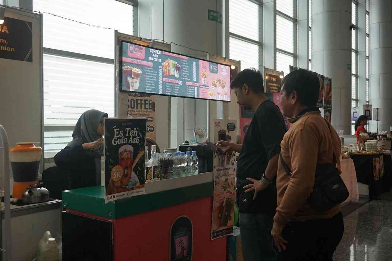 UMKM menerima manfaat dari gelaran Surabaya Domino Tournament 2026. Foto: HGI