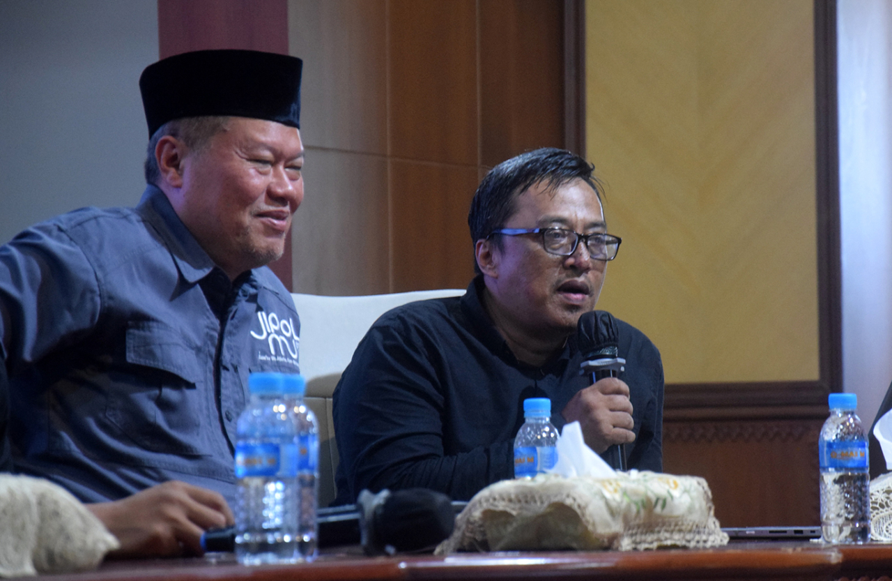 Ketua LHKP PW Muhammadiyah Jatim, Muhammad Mirdasy (kiri) tutup usia Senin, 6 April 2026. (Foto: Rochman Arief/jatimkini.com)