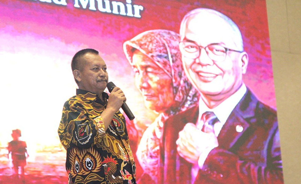 Ketua PWI Jatim Lutfil Hakim peringatn HPN 2026 yang digelar di Jatim mengajak wartatawan terus meningkatkan profesionalisme dalam menjalankan tugas Jurnalistik ( Foto : Istimewa )