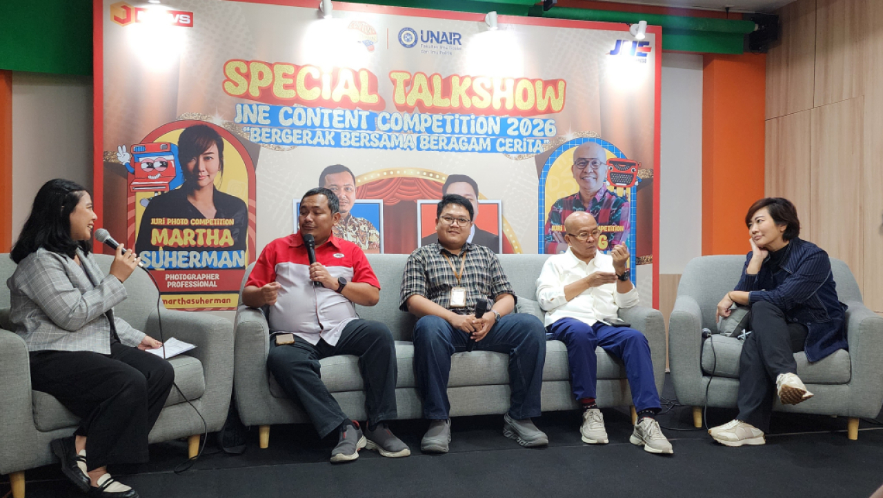 Special Talkshow JNE Content Competition 2026 di Unair Surabaya. Foto : Peni Widarti