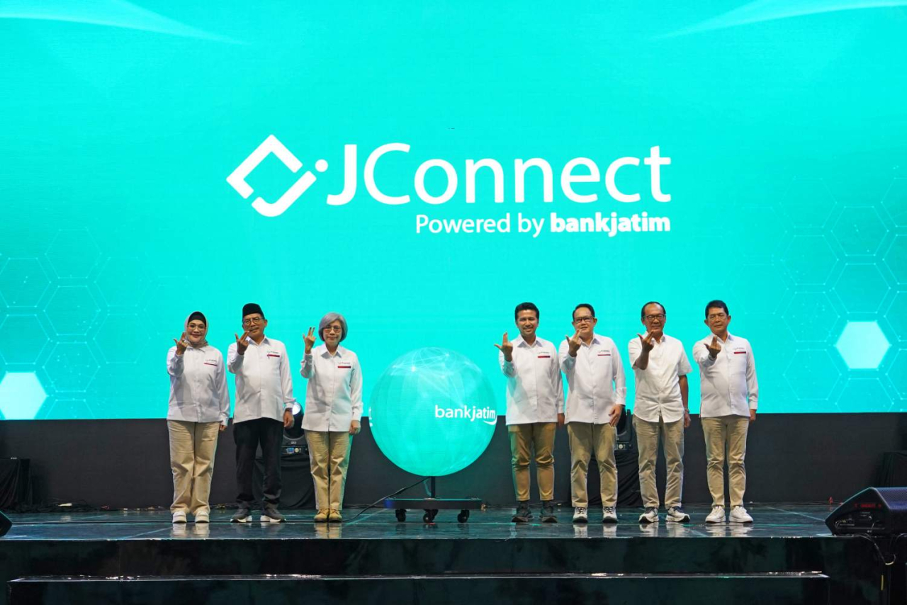 Peresmian JConnect Versi Terbaru di Grand City Surabaya. Foto : Bank Jatim