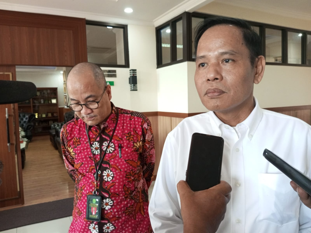 Ketua DPRD Syaifudin Zuhri menyatakan penambahan  ruang sidang dan ruang Jaksa untuk memperlancar pencari keadilan ( Foto : Soemadji / Jatimkini.com)