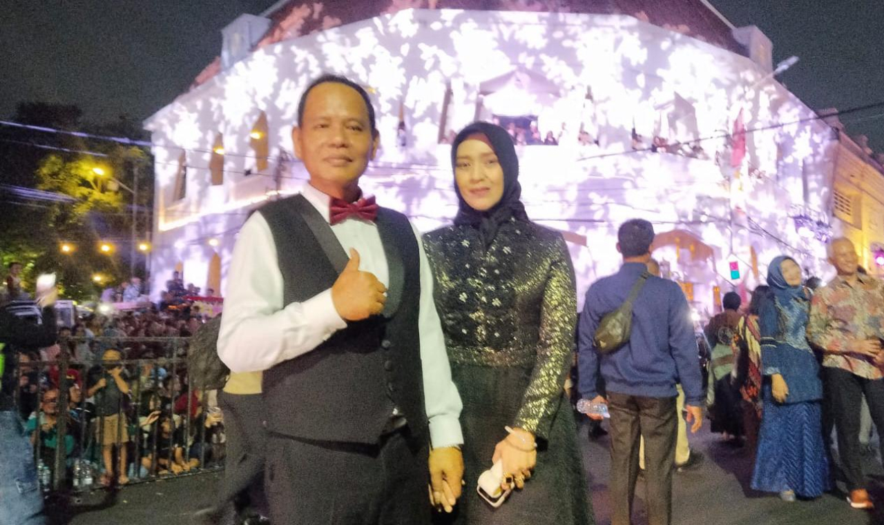 Ketua DPRD Surabaya  Saifuddin Zuhri ajak pemerintah untuk membahagiakan warganya di ajang Parade Budaya ( Foto : Soemadji/Jatimkini.com)