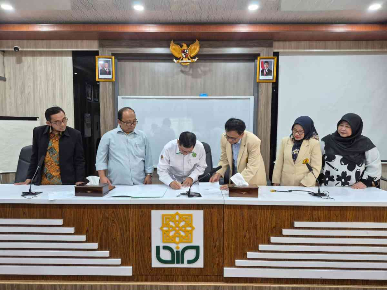 Kegiatan penandatanganan kerja sama antara UWK Surabaya dan UIN Sunan Kalijaga Yogyakarta. Foto : ist