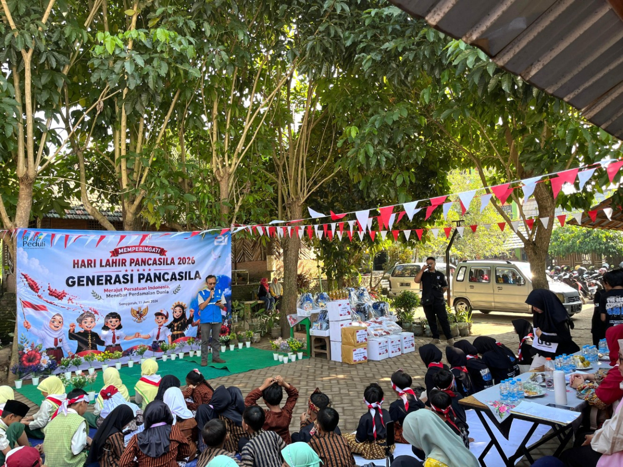 Semangat Pancasila Bergema di Sekolah Alam MIBA Sengguruh