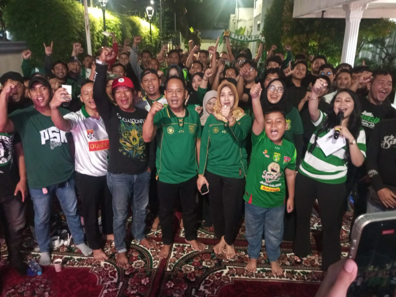 Nobar Piala Dunia, Moment Silaturahmi Bersama  Bonek