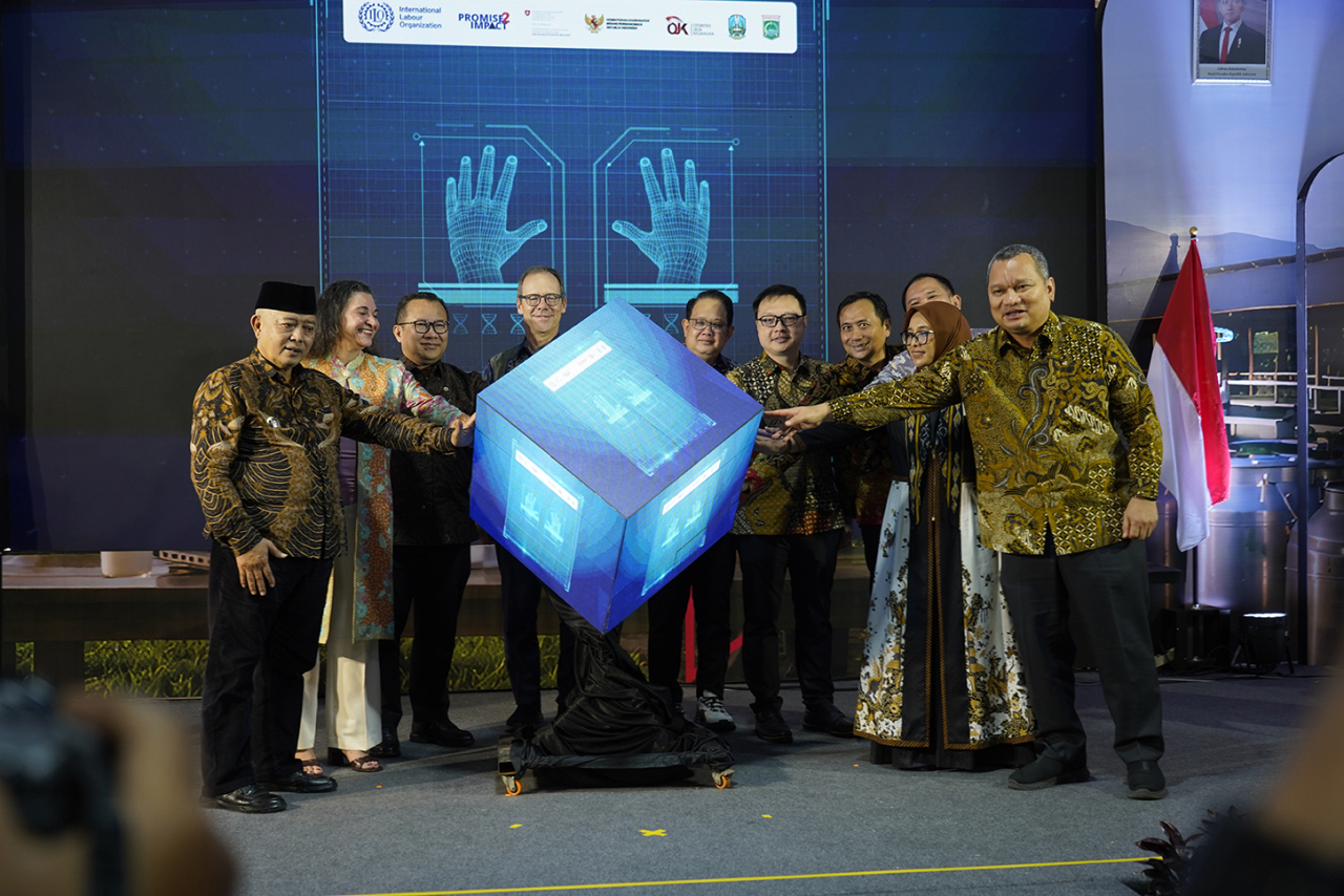 OJK mendorong terciptanya ekosistem susu sapi perah yang terlayani digitalisasi keuangan di Malang Raya.