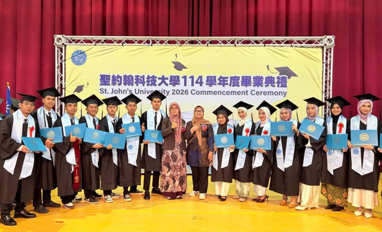 15 Mahasiswa Umsura diwisuda di Taiwan melaluiprogram double degree. (Foto: dok.Umsura)
