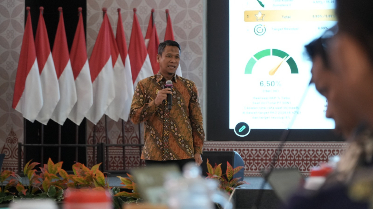 Direktur SGN Mahmudi dalam peluncuran Revolusi 888. Foto : SGN