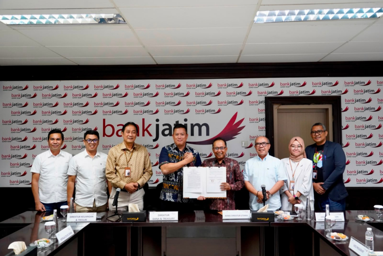 Bank Jatim dan Bank NTT jalin kerja sama layanan jasa remitansi kemitraan. Foto : Bank Jatim