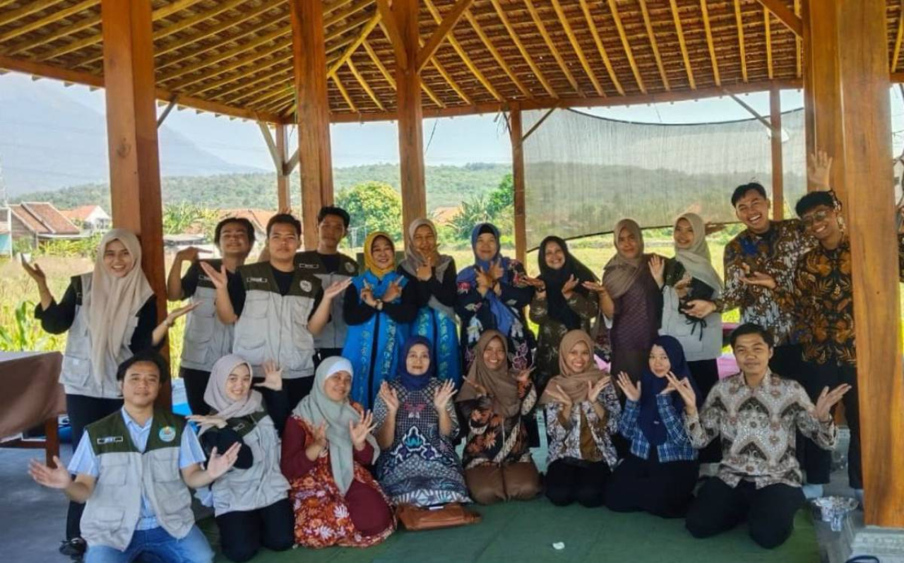Gandeng Warga Kejapanan, PPK Ormawa Umsida Sukses Gelar Pelatihan BMC