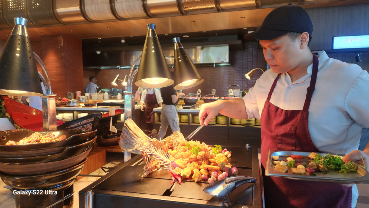 Hindangan nasi Kandar khas Malaysia tersedia di Sunday Brunch A-Loft Hotel Surabaya. Foto : Peni Widarti