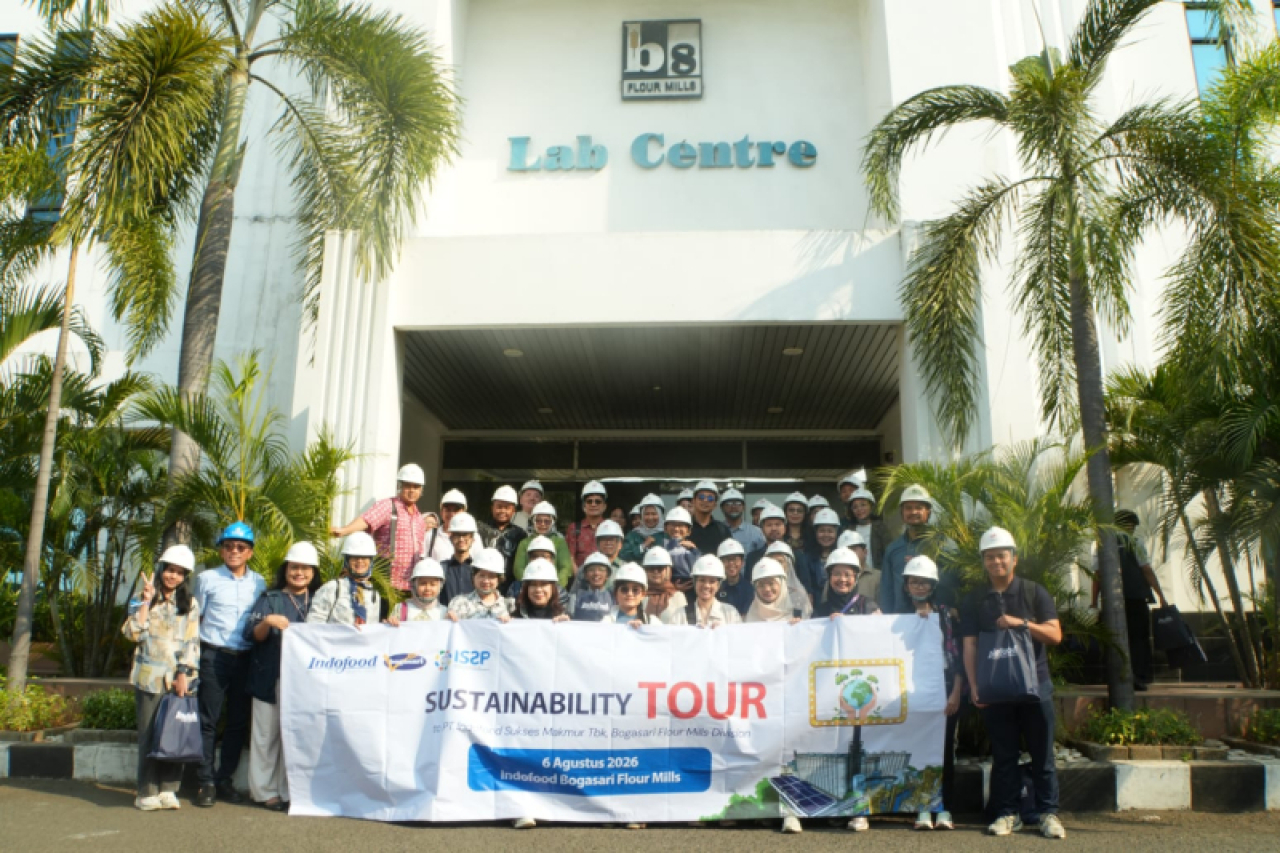 Kegiatan studi banding ke Bogasari oleh para praktisi. Foto : Bogasari